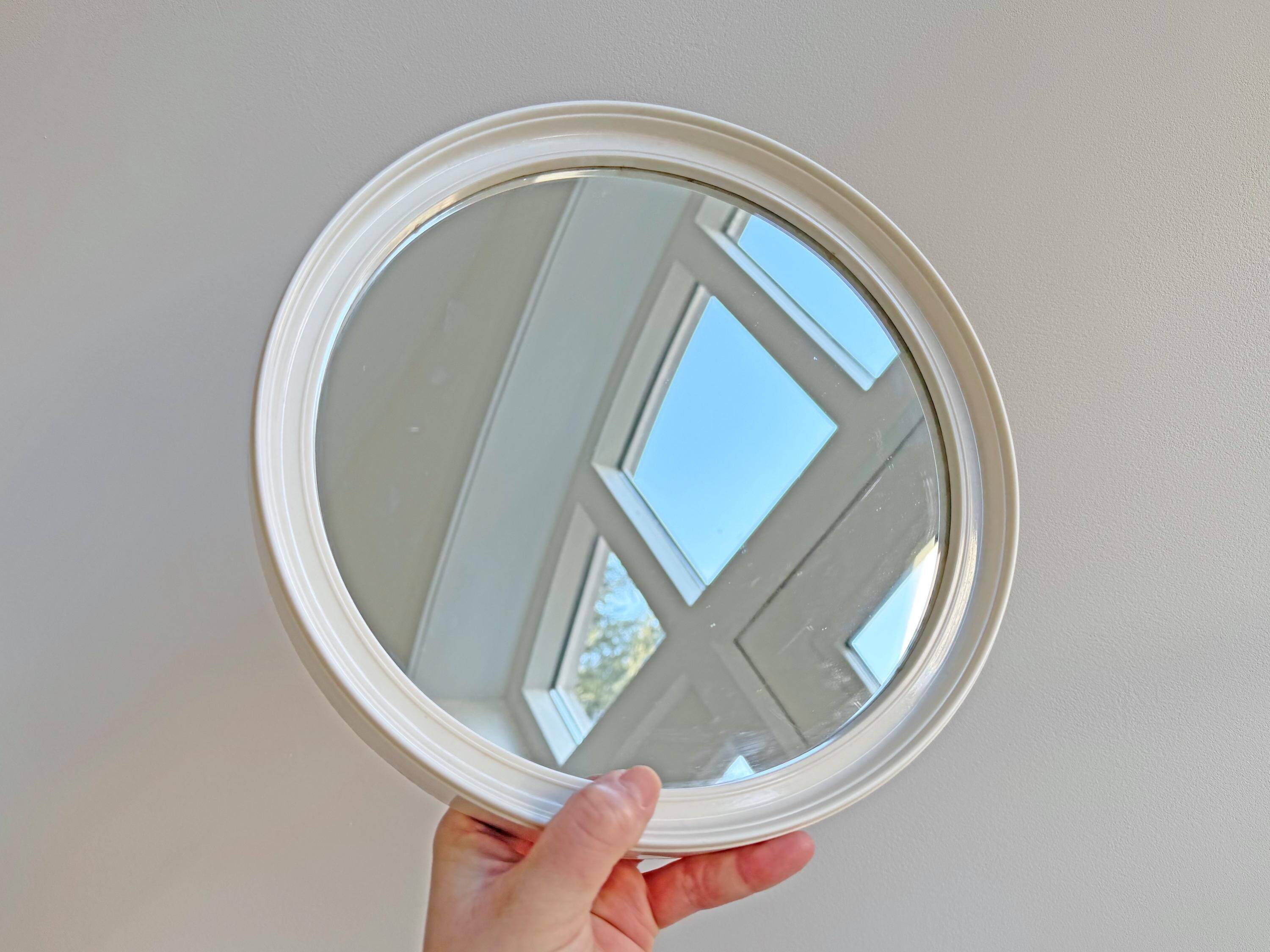 Miroir mural rond en plastique beige de l'ère spatiale