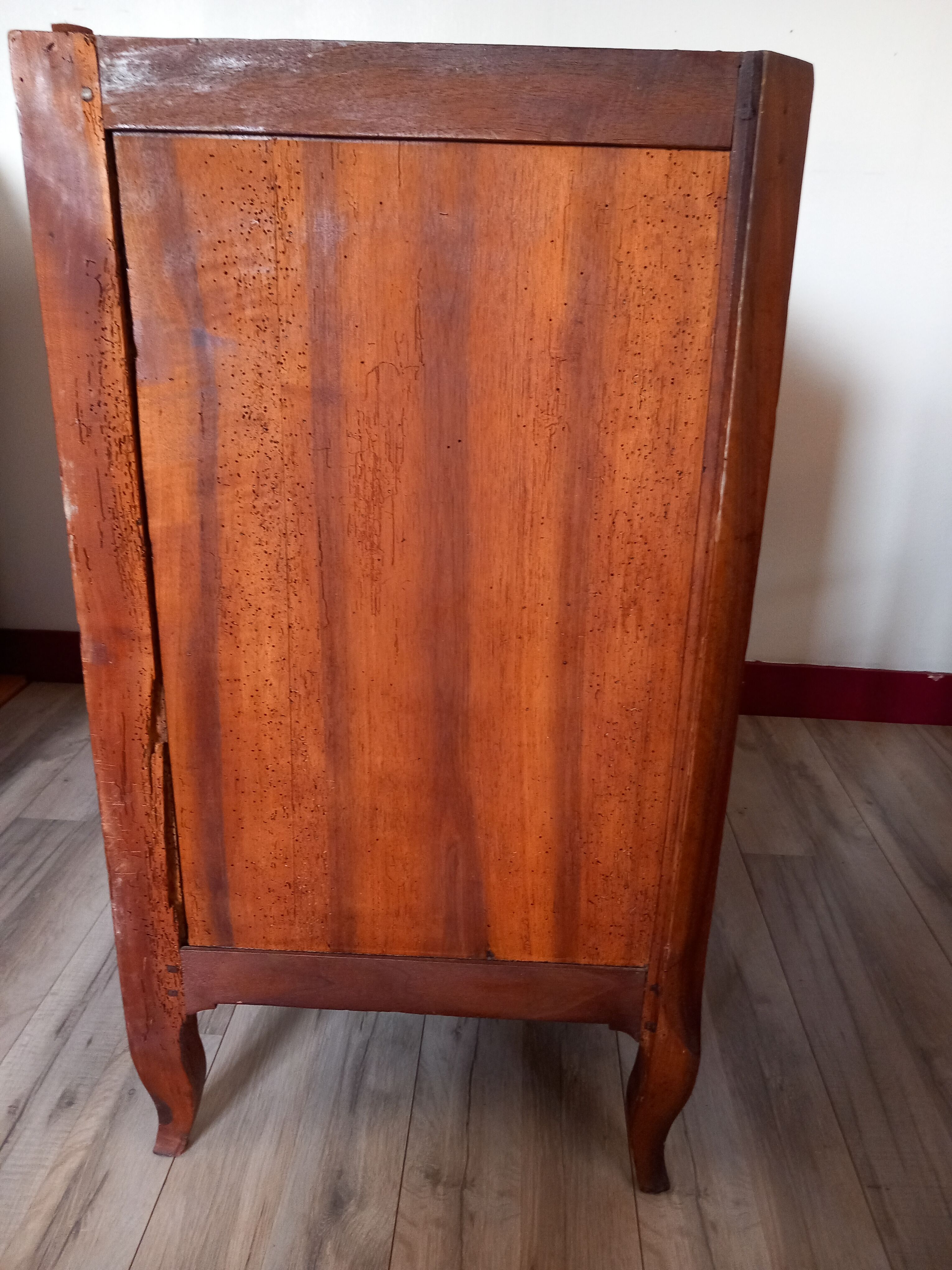 Louis XV chest of drawers