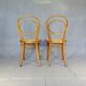 Deux chaises N°10 de Thonet 1870 noyer clair