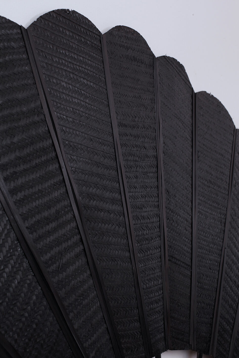 Eventail sombre tramé - 168 cm