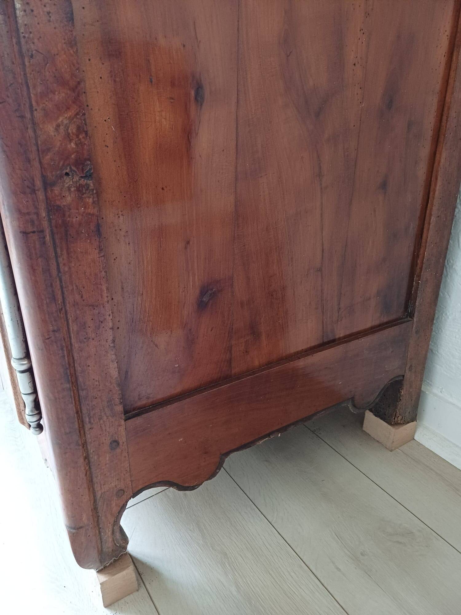 Antique Vendée cabinet in solid wood