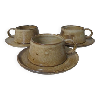 3 stoneware cups