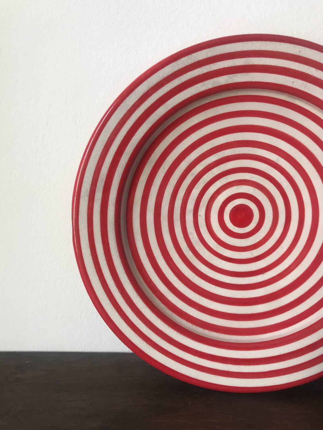 Round Moroccan terracotta dish, striped patterns