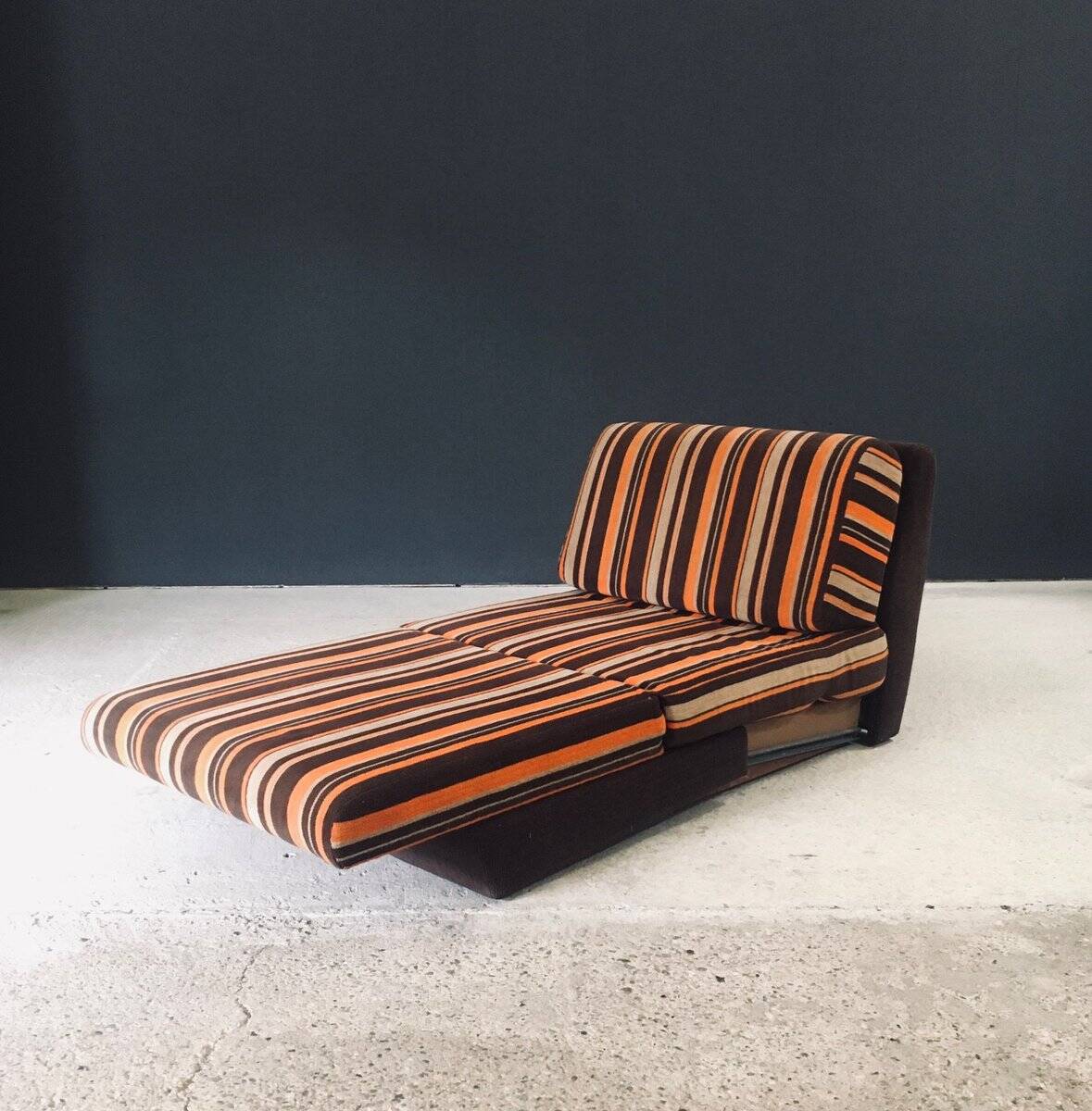 Fold-out extendable lounge chair, 1970s