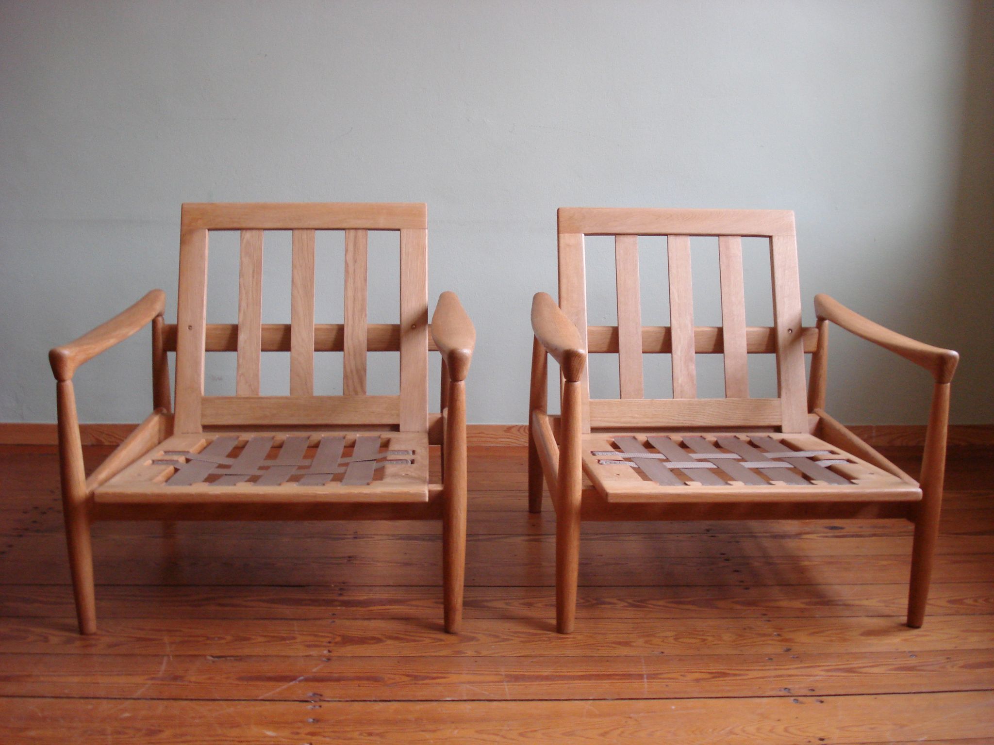 Paire de fauteuils Erik Wørtz pour Ikea