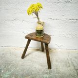 Tripod cowherd stool