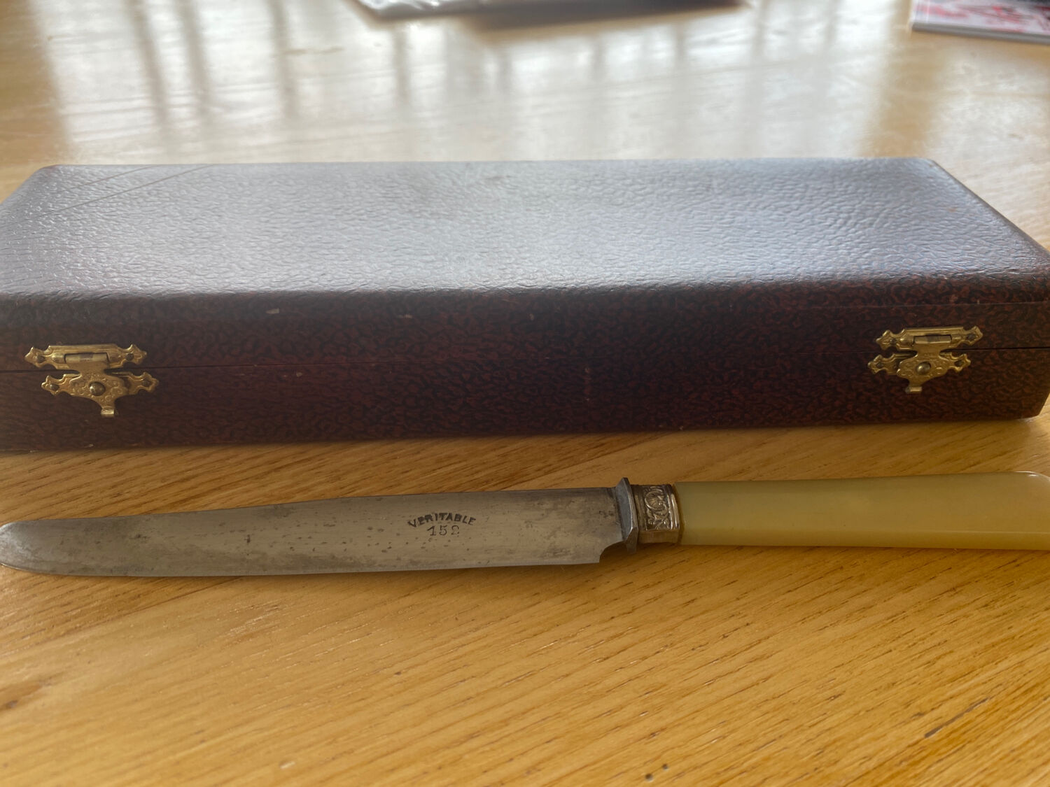 Box of 6 antique knives