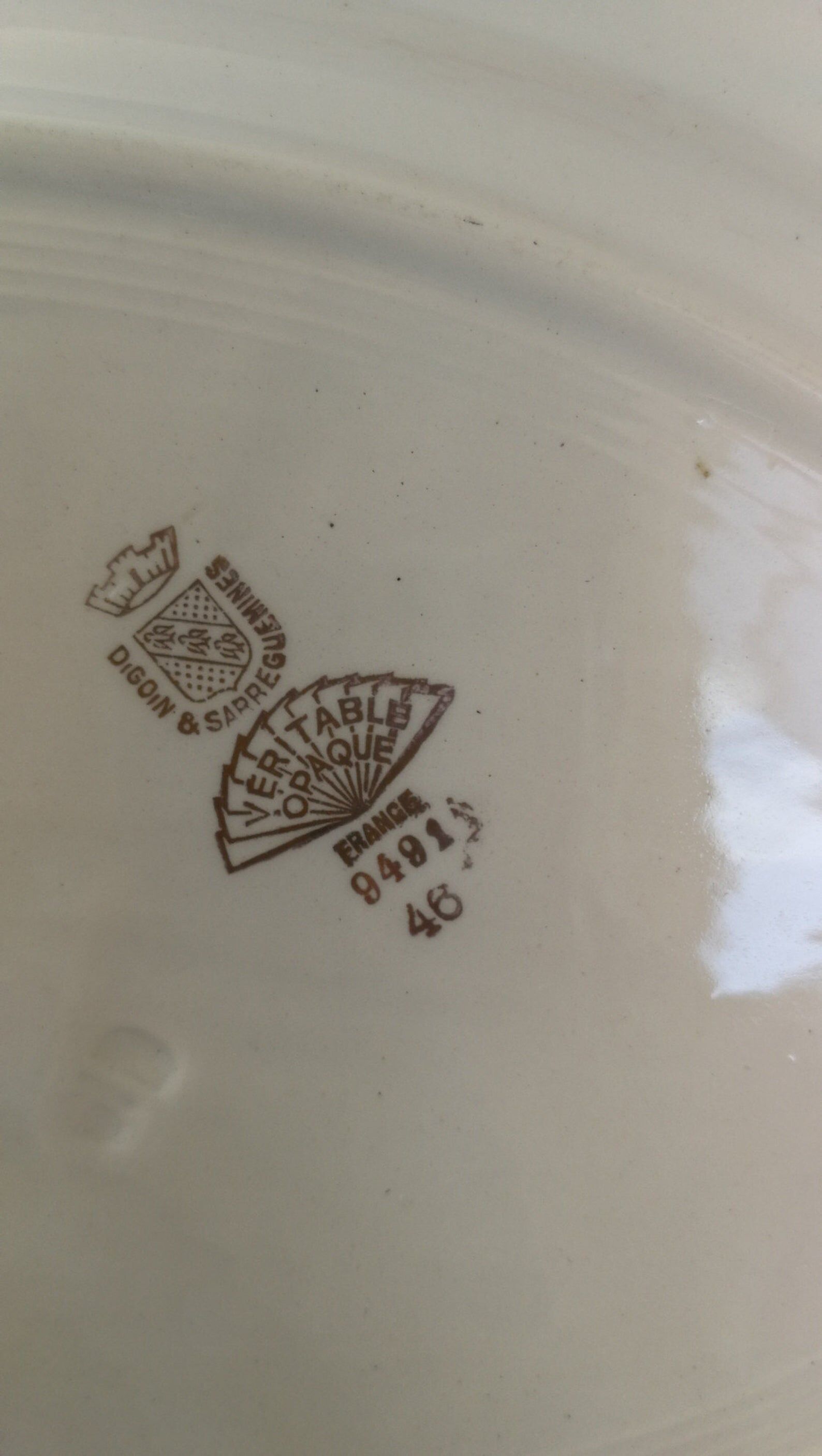 Grand Plat Oval Ancient Digoin Sarreguemines - True Opaque - Golden Contour