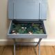 Joli pupitre / bureau d’enfant en bois