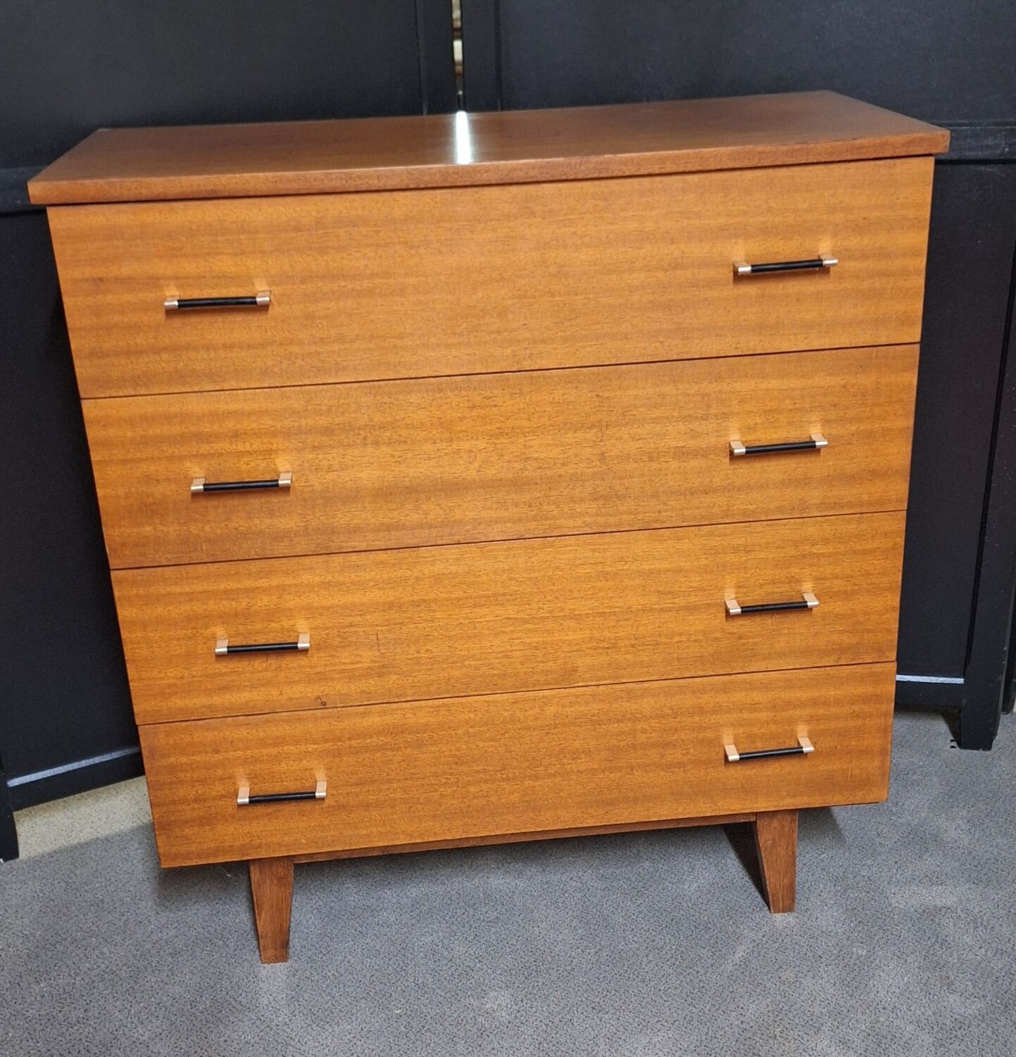 Vintage chest of drawers
