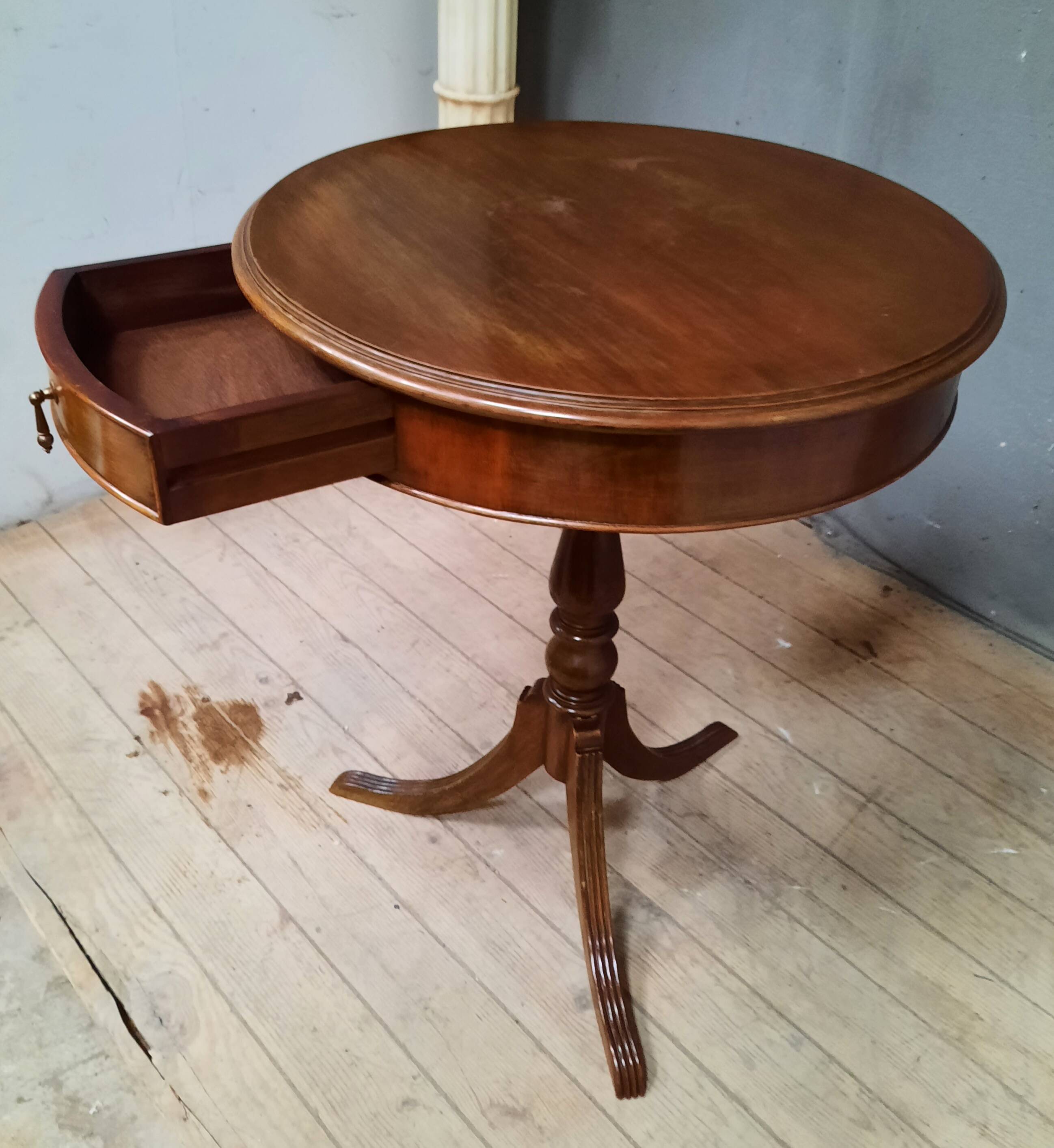 English pedestal table