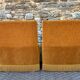 Paire de fauteuils crapauds doré en velours
