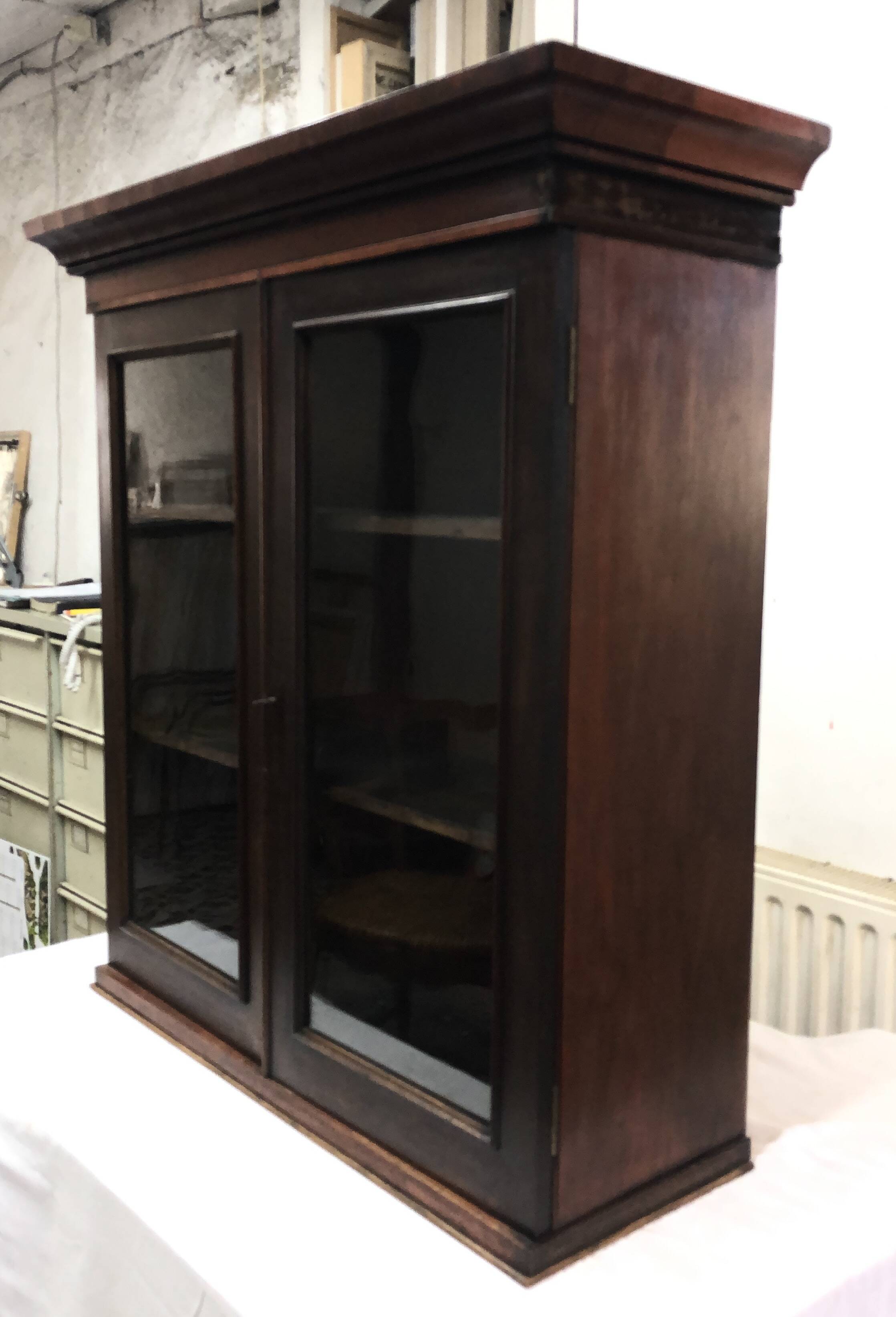 English display cabinet style