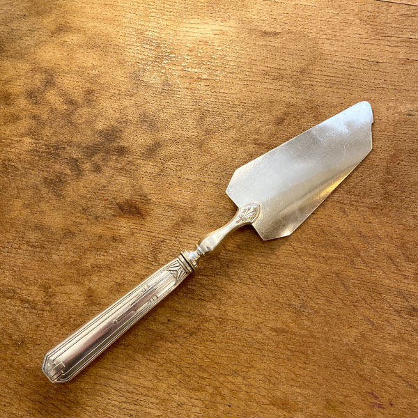 Art Deco silver metal pie shovel