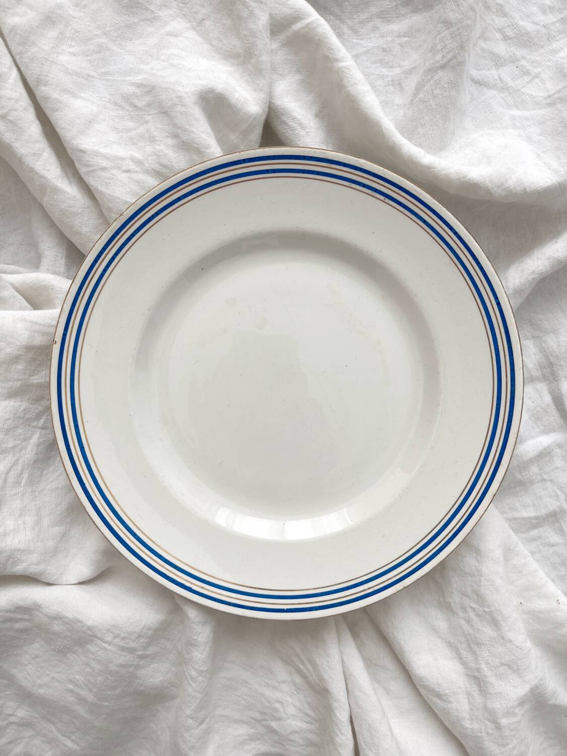 Low ironstone compote dish with blue and gold trim, Saint Amand