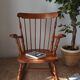 Rocking-chair vintage en bois tourné