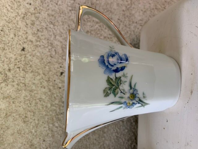 Coffee service in white porcelain pattern pink blue art deco