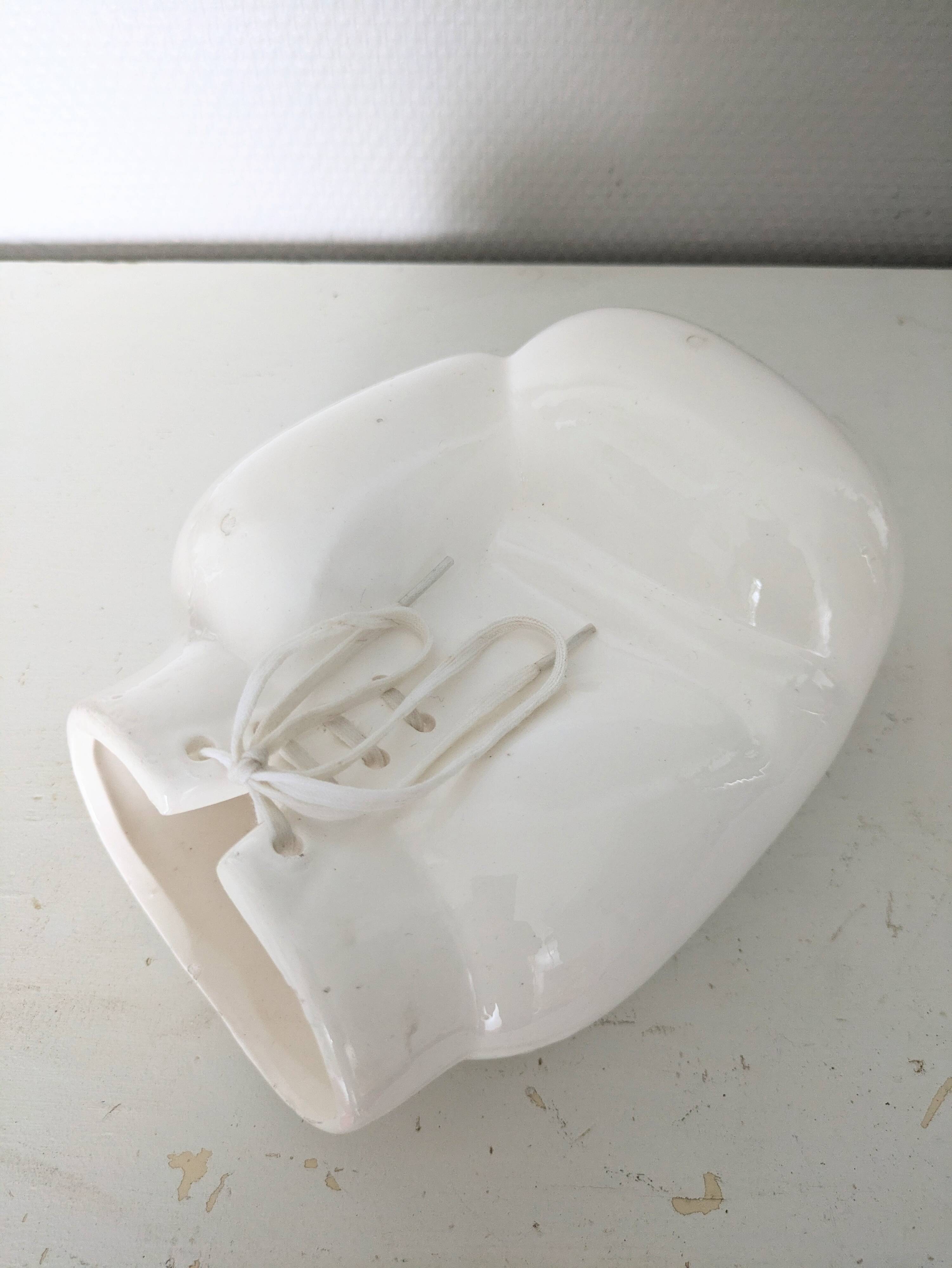 70s ceramic boxing glove empty pocket