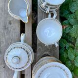 Hard porcelain service