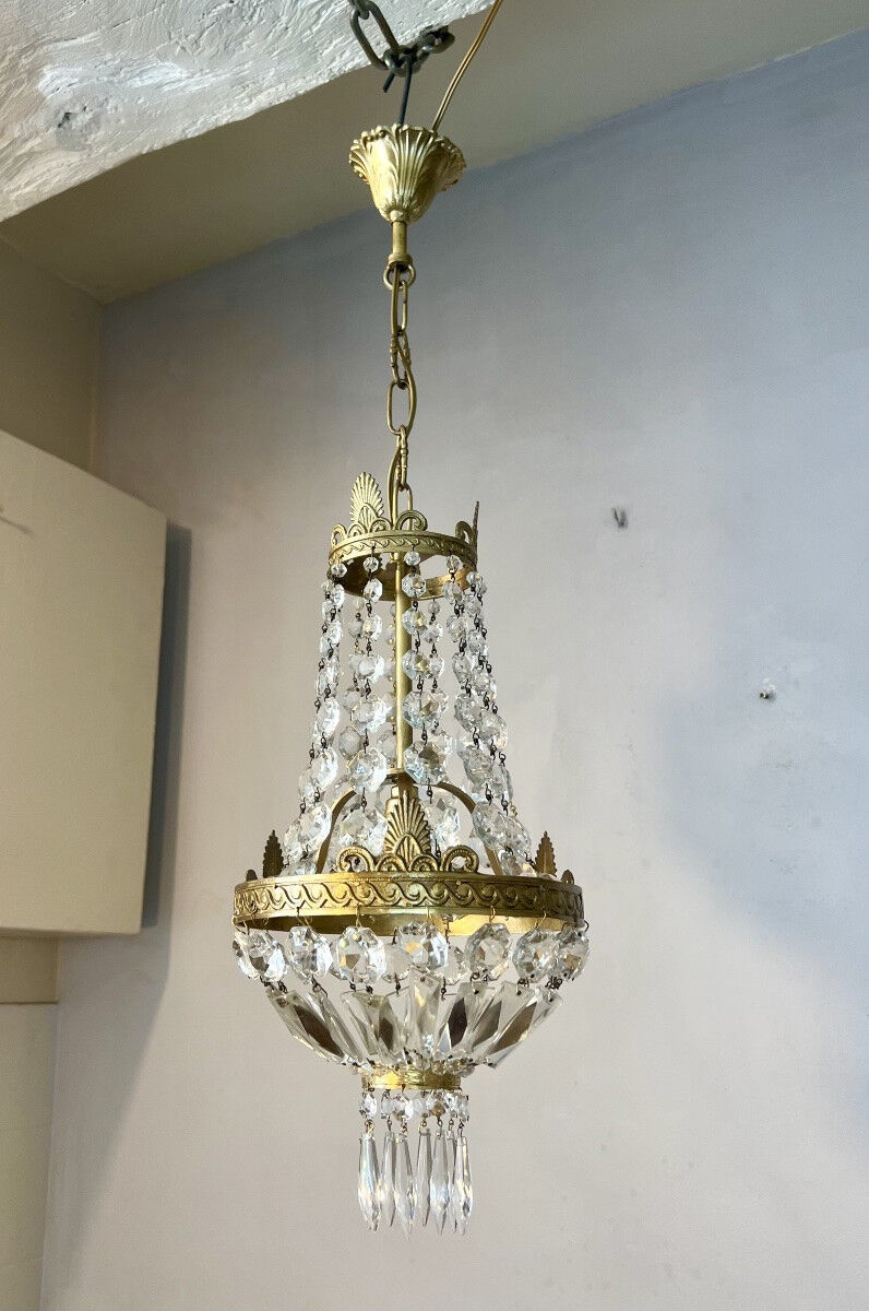 Small basket chandelier hot air balloon