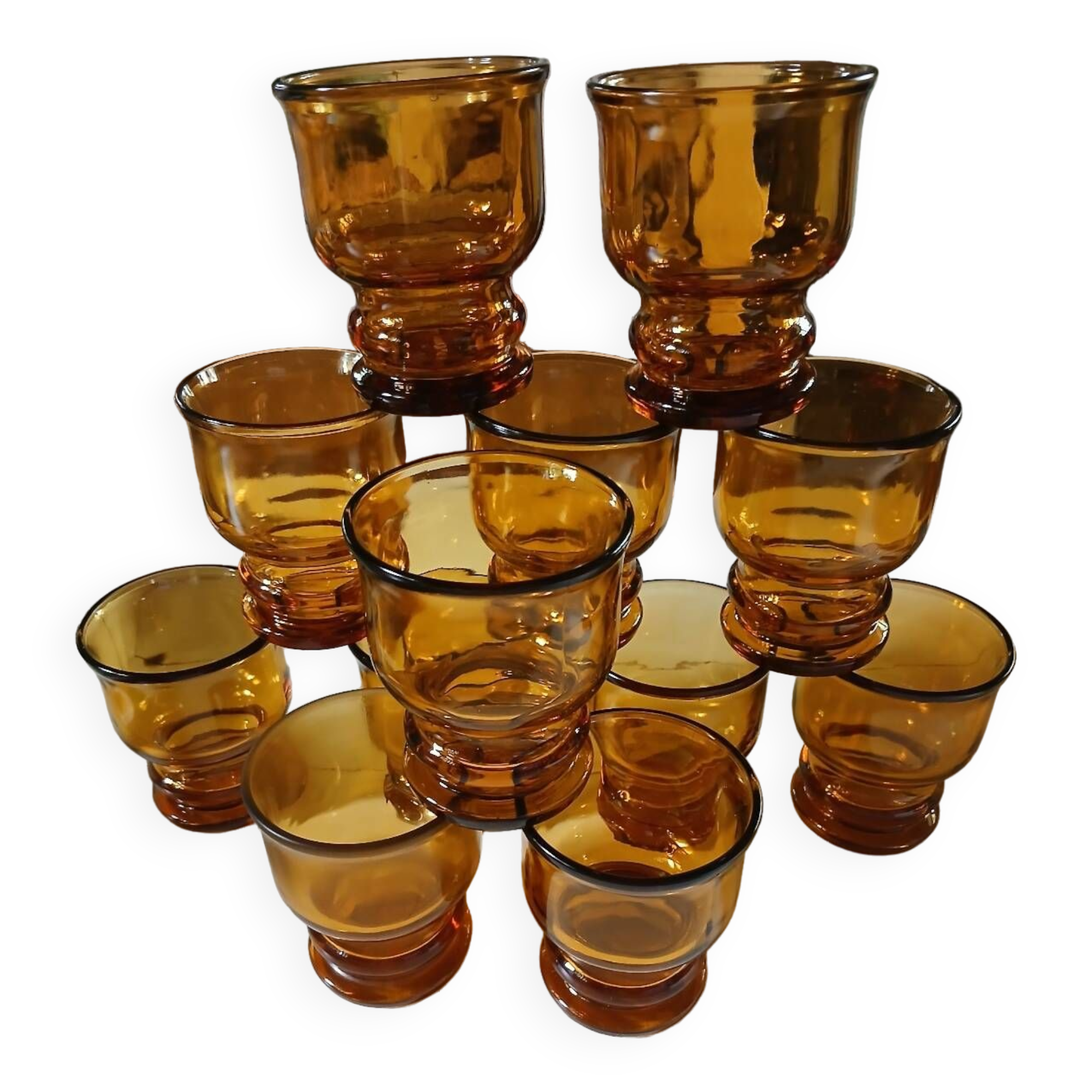 12 water glasses Pernod sa