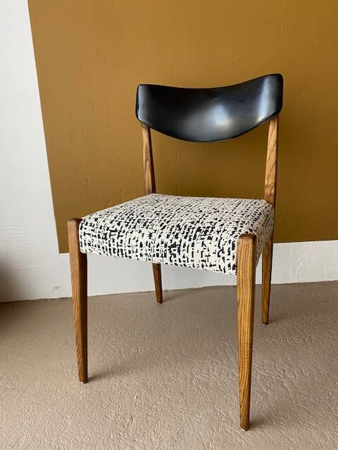 Pair of vintage Scandinavian chairs 60