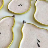 Pear-shaped plate