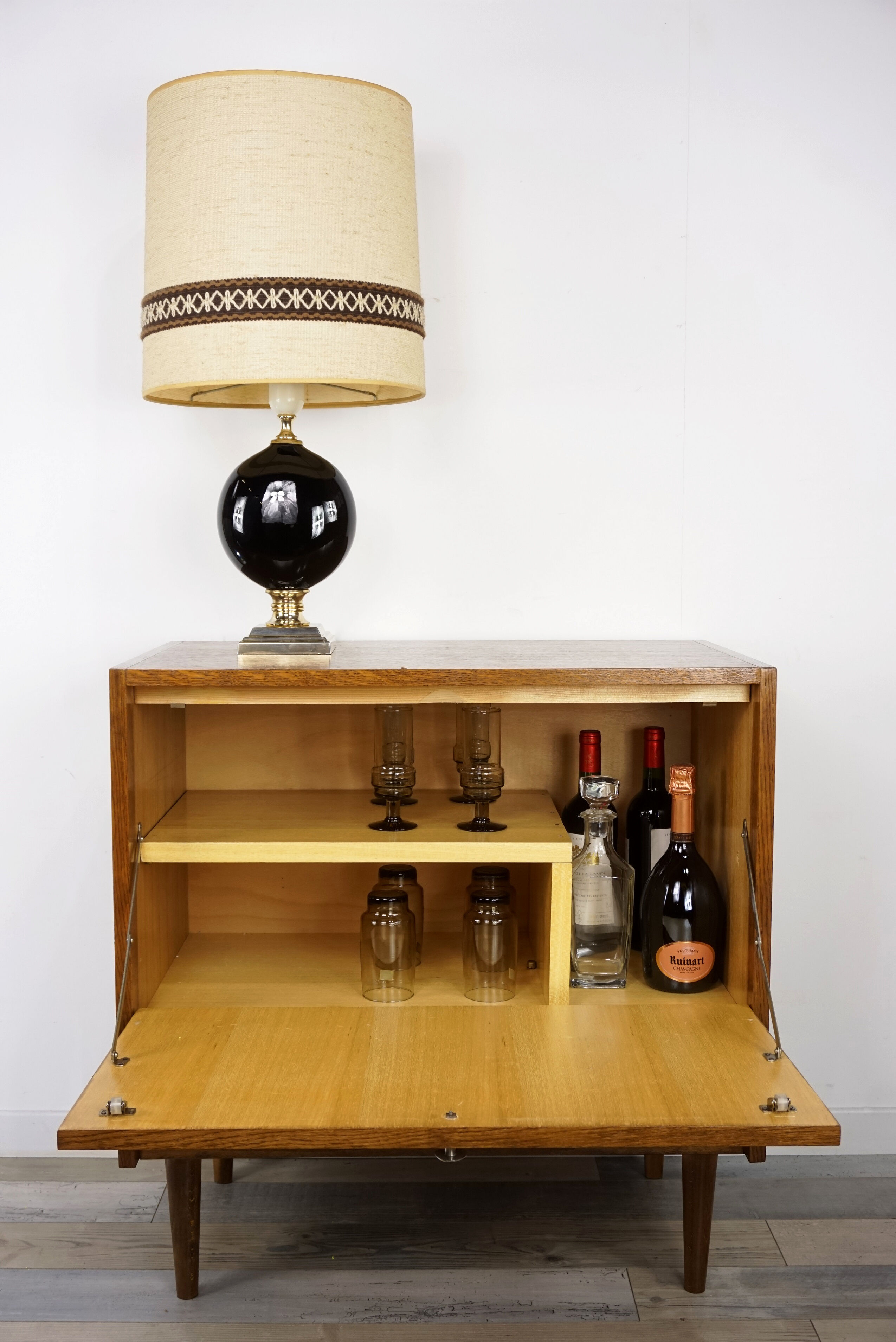 Bar storage in oak and brass, 50s - 60s