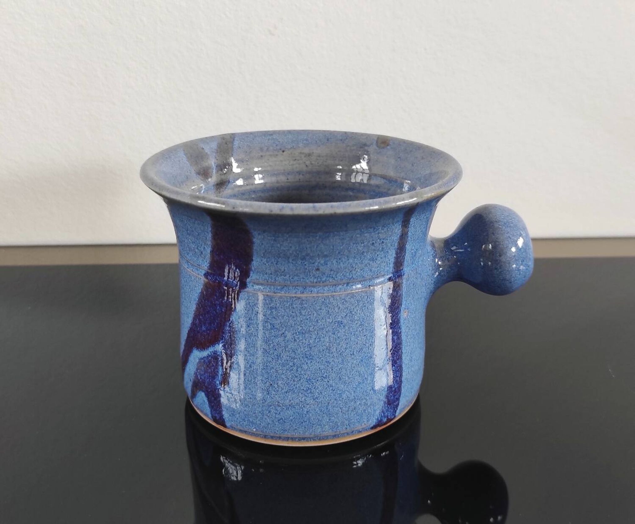 Tasse /  bolle vintage en grès émaillé, signé