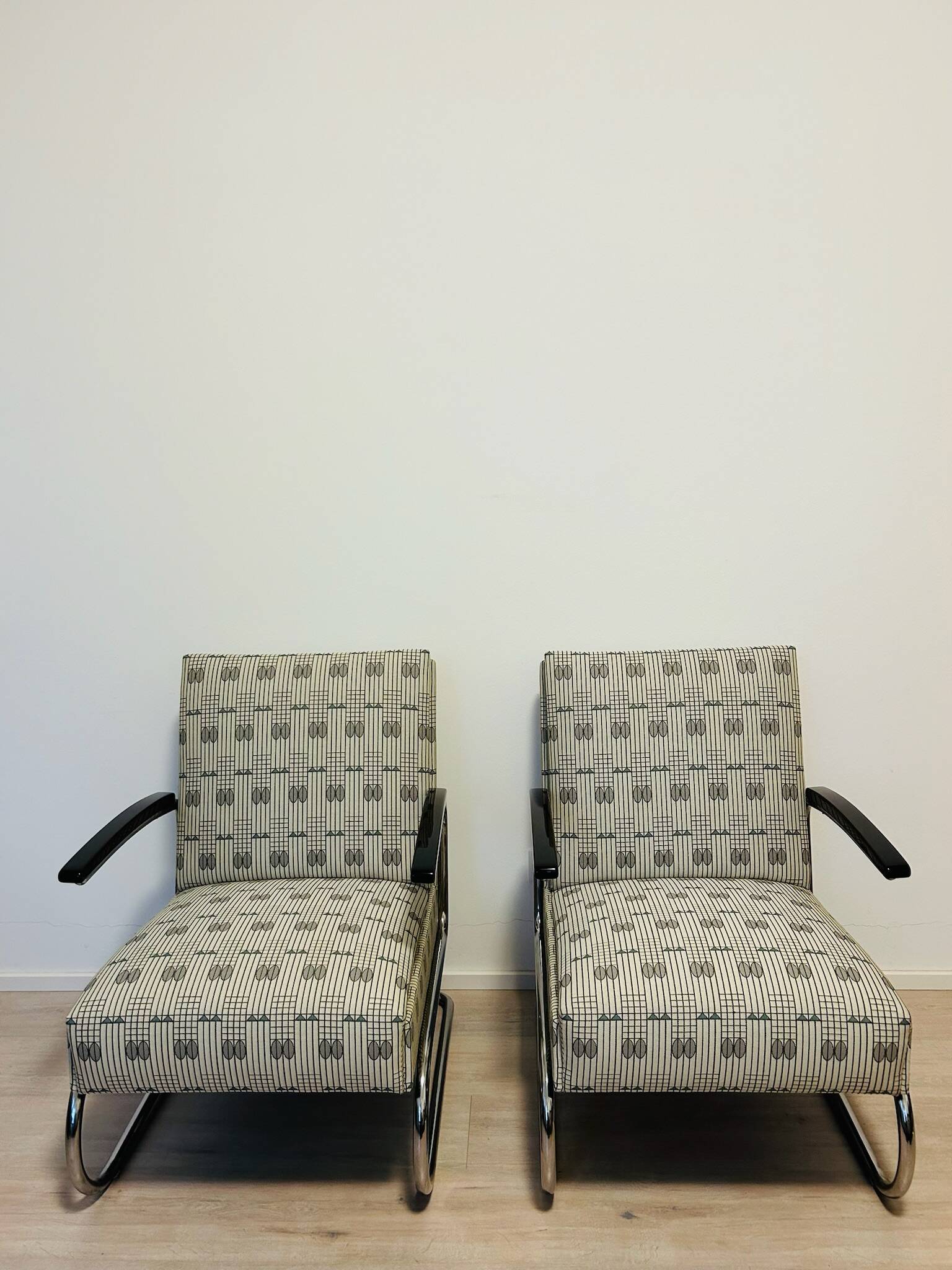 Pair of Mücke-Melder Fn24 bauhaus tubular steel chairs