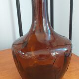 Carafe en verre teinté marron