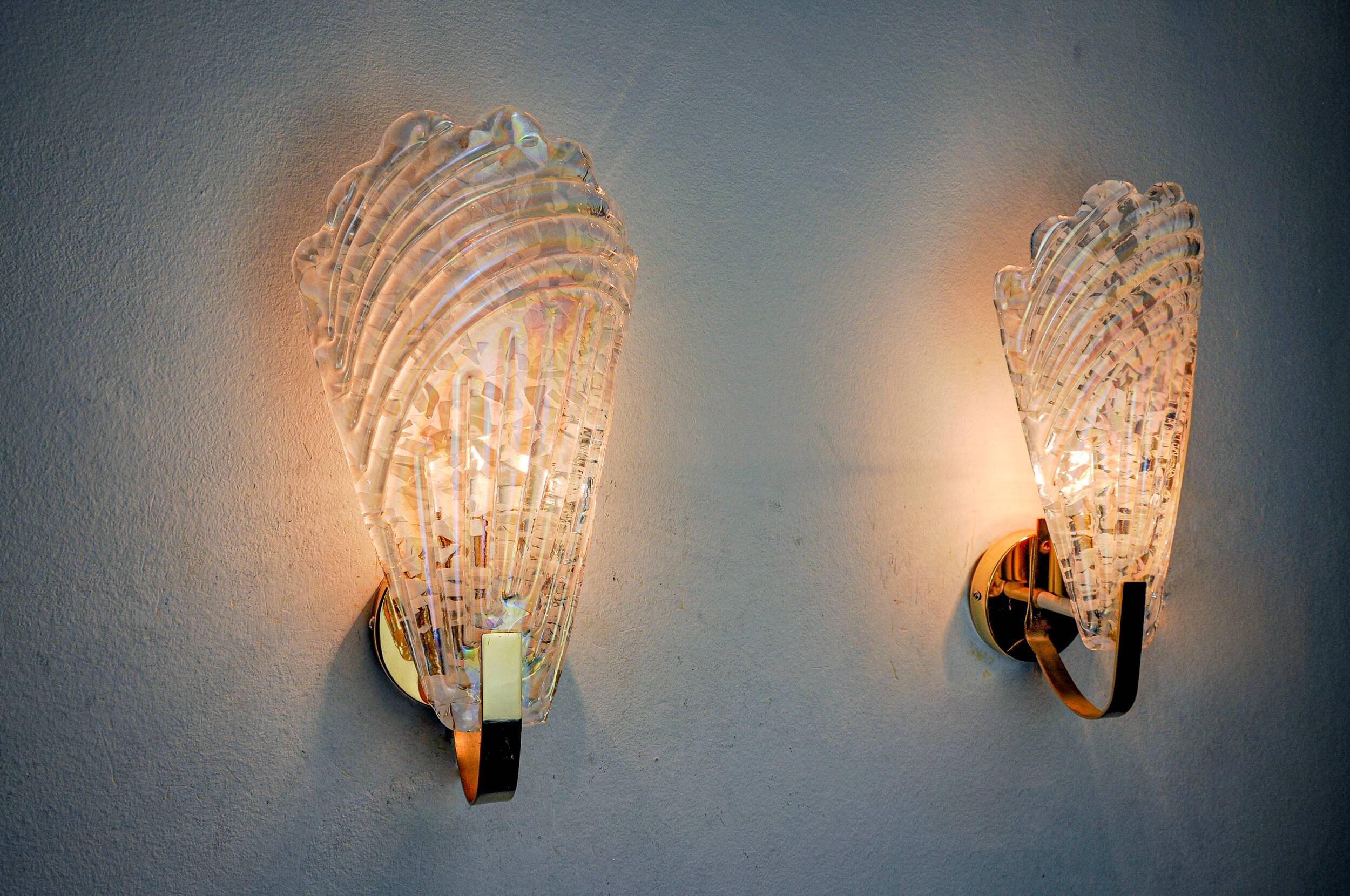 Pair of frosted leaf wall lights, Murano glass, Italy, 1970