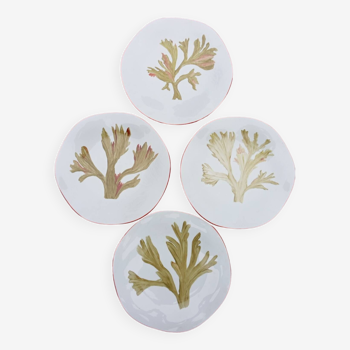 4 grandes assiettes porcelaine modèle gala de Medard de Noblet, algues peint main