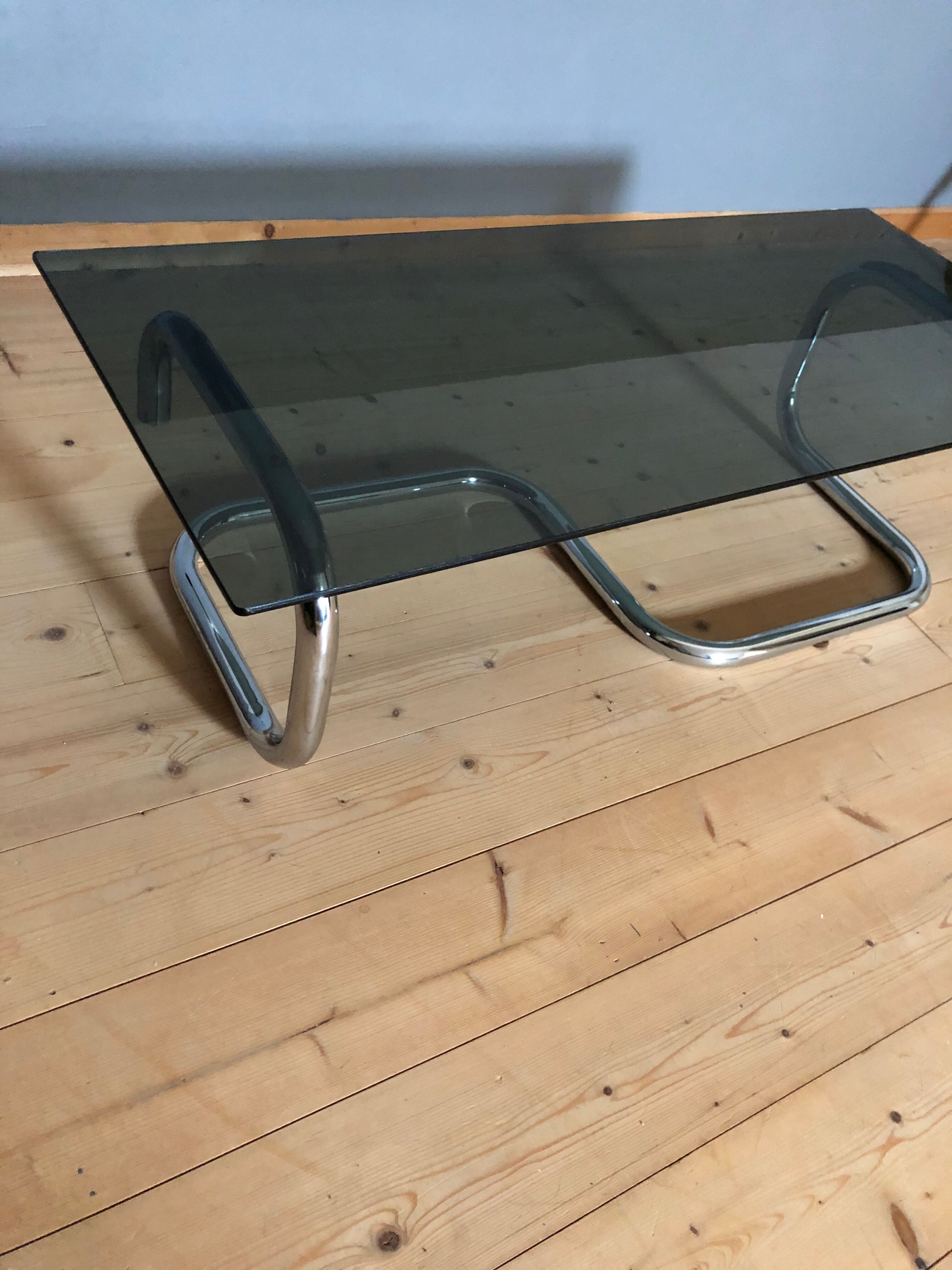 Table basse design années 70