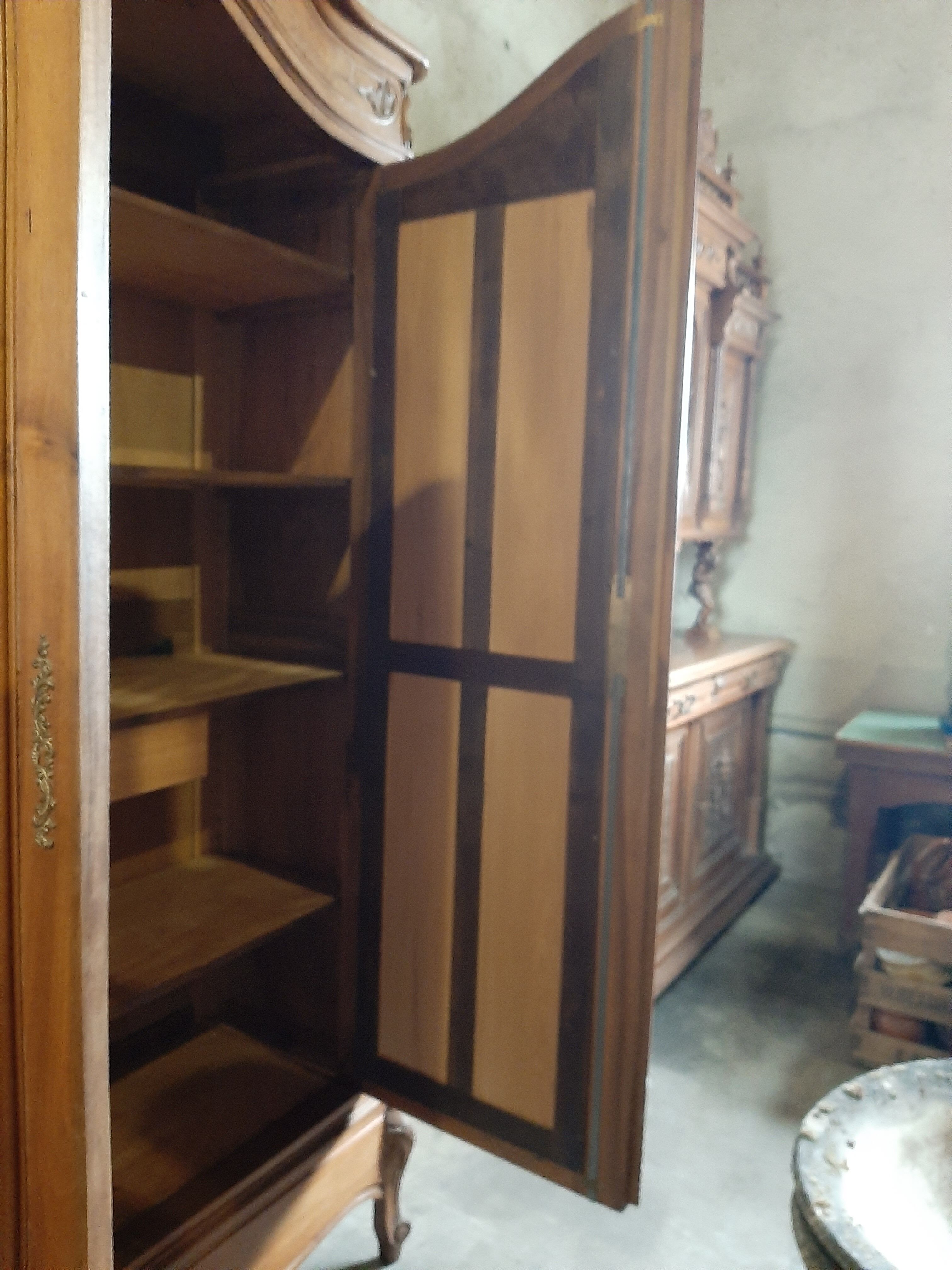 Three-bedroom louis XV-style cupboard with biseauté ice