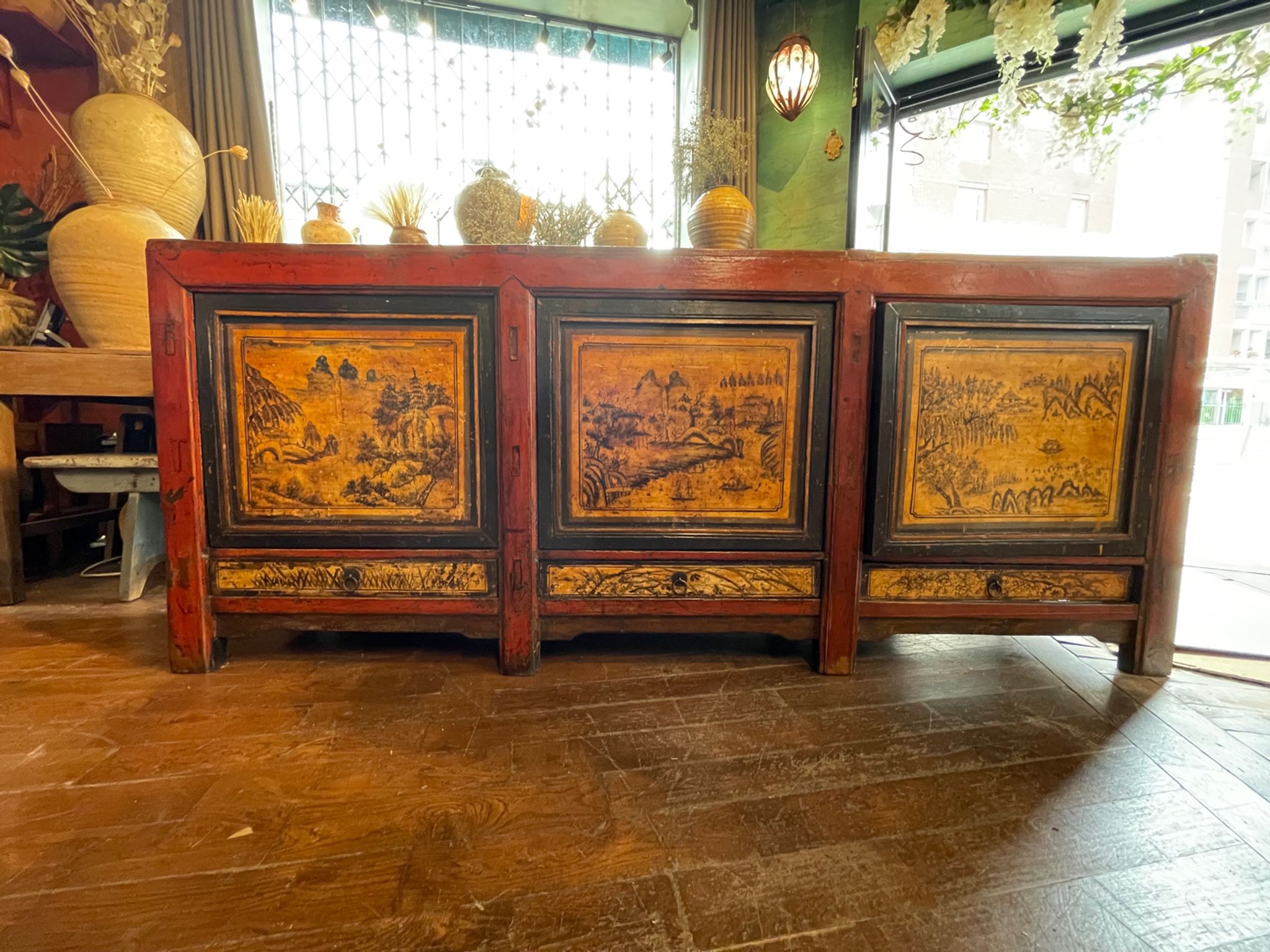 Antique Chinese sideboard 3 doors + 3 drawers