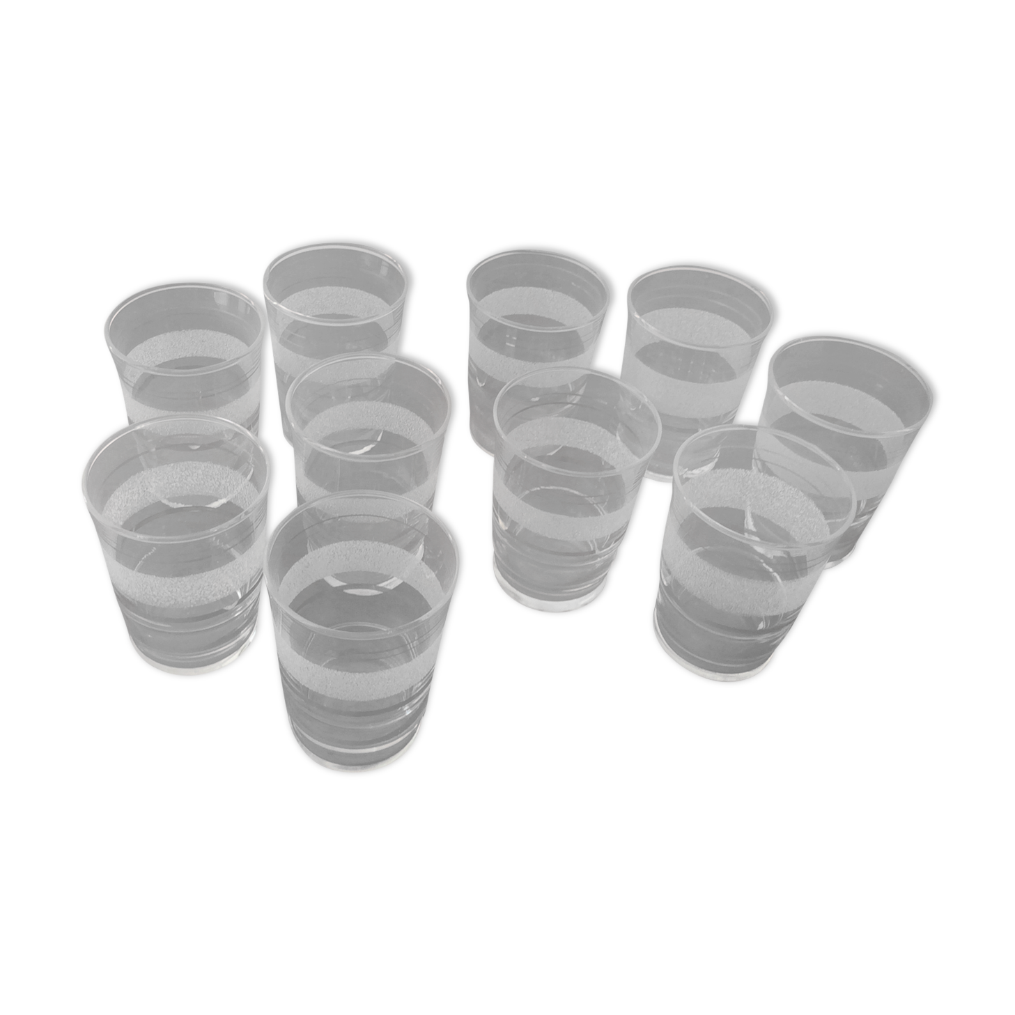 Lot de 10 verres anciens avec bandes granitées et dorées