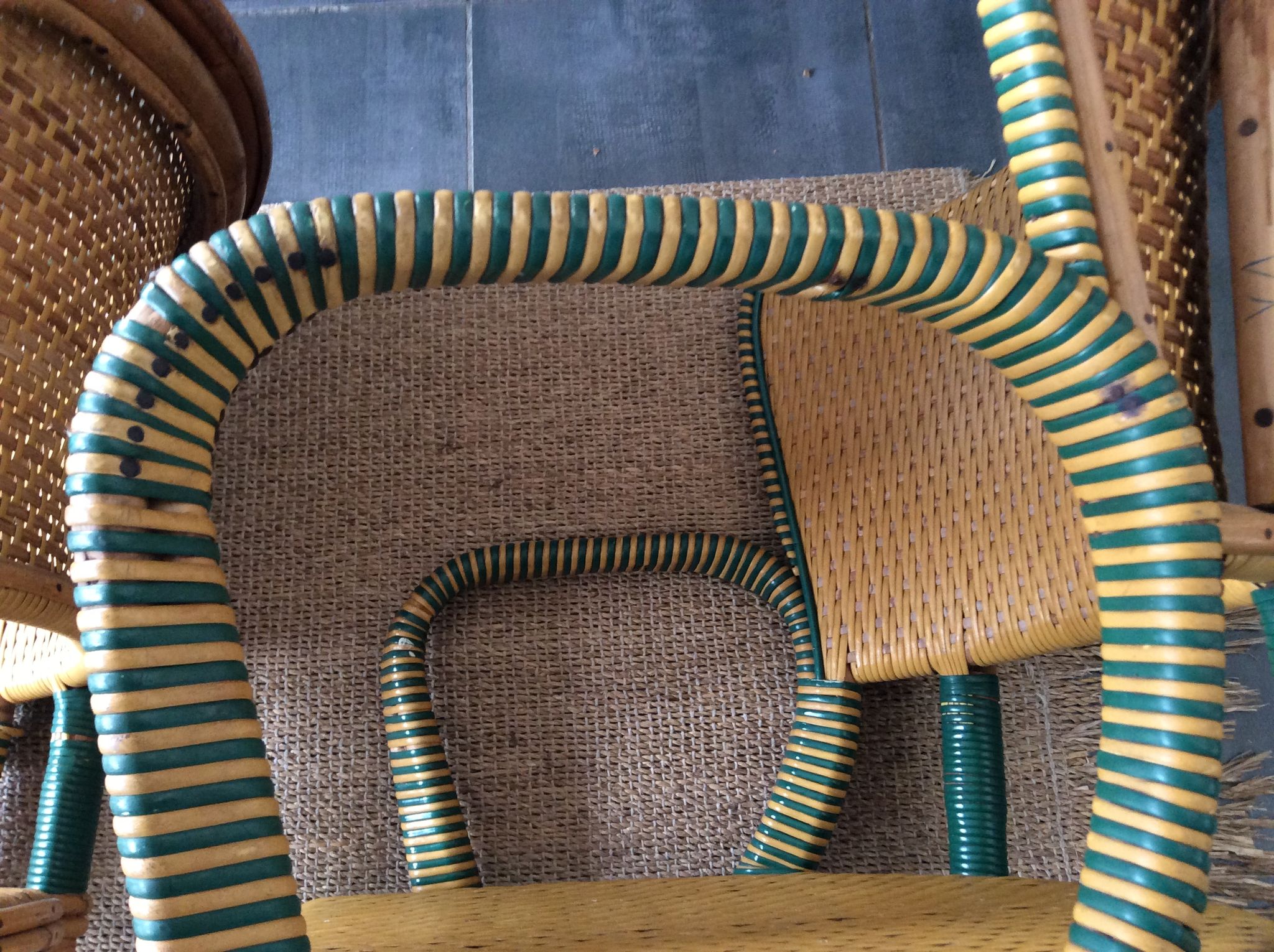 Paire de fauteuils en rotin
