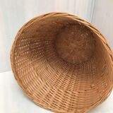 Round basket with wicker lid