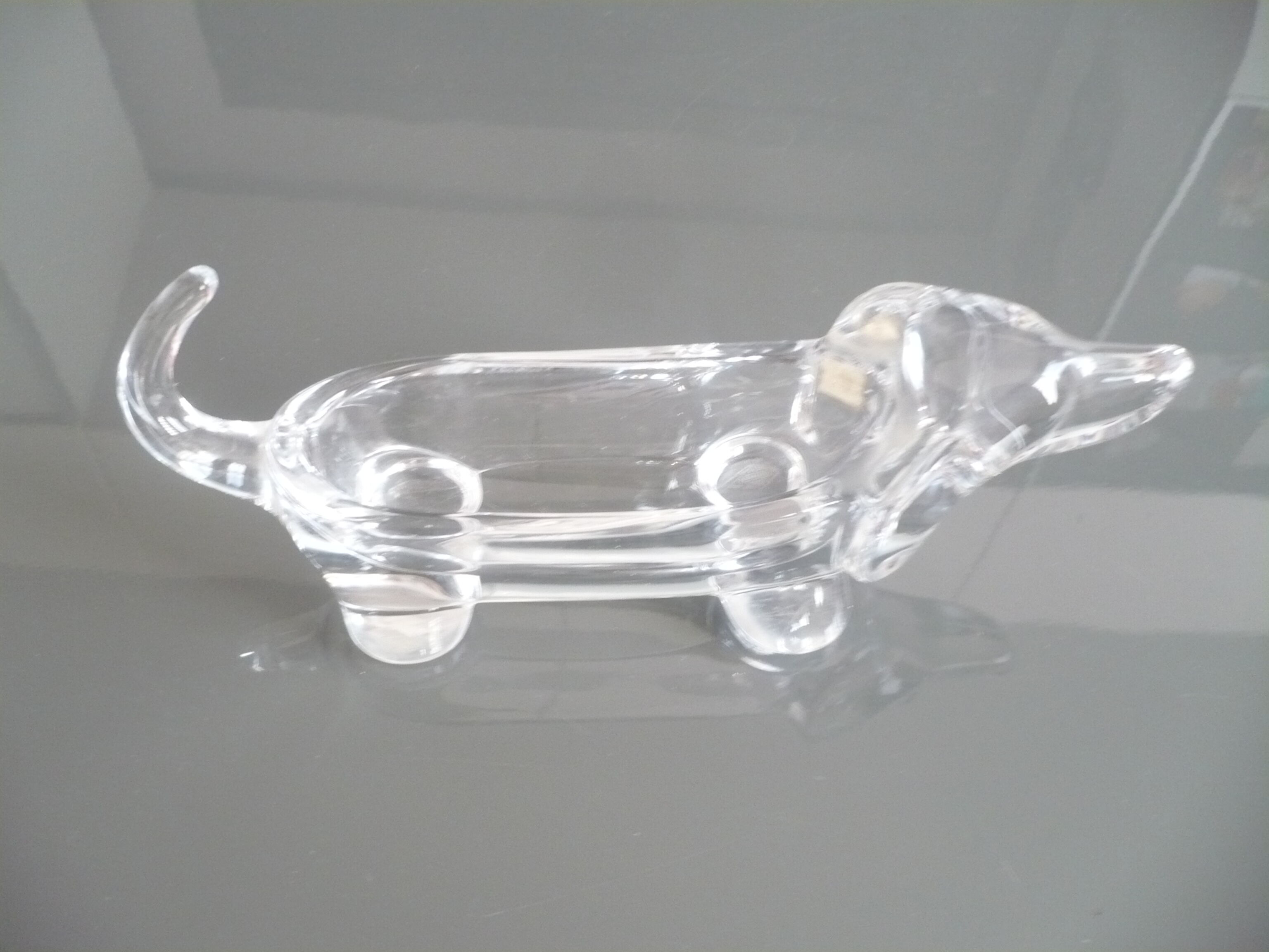 Vacuum pocket dachshund valve crystal france