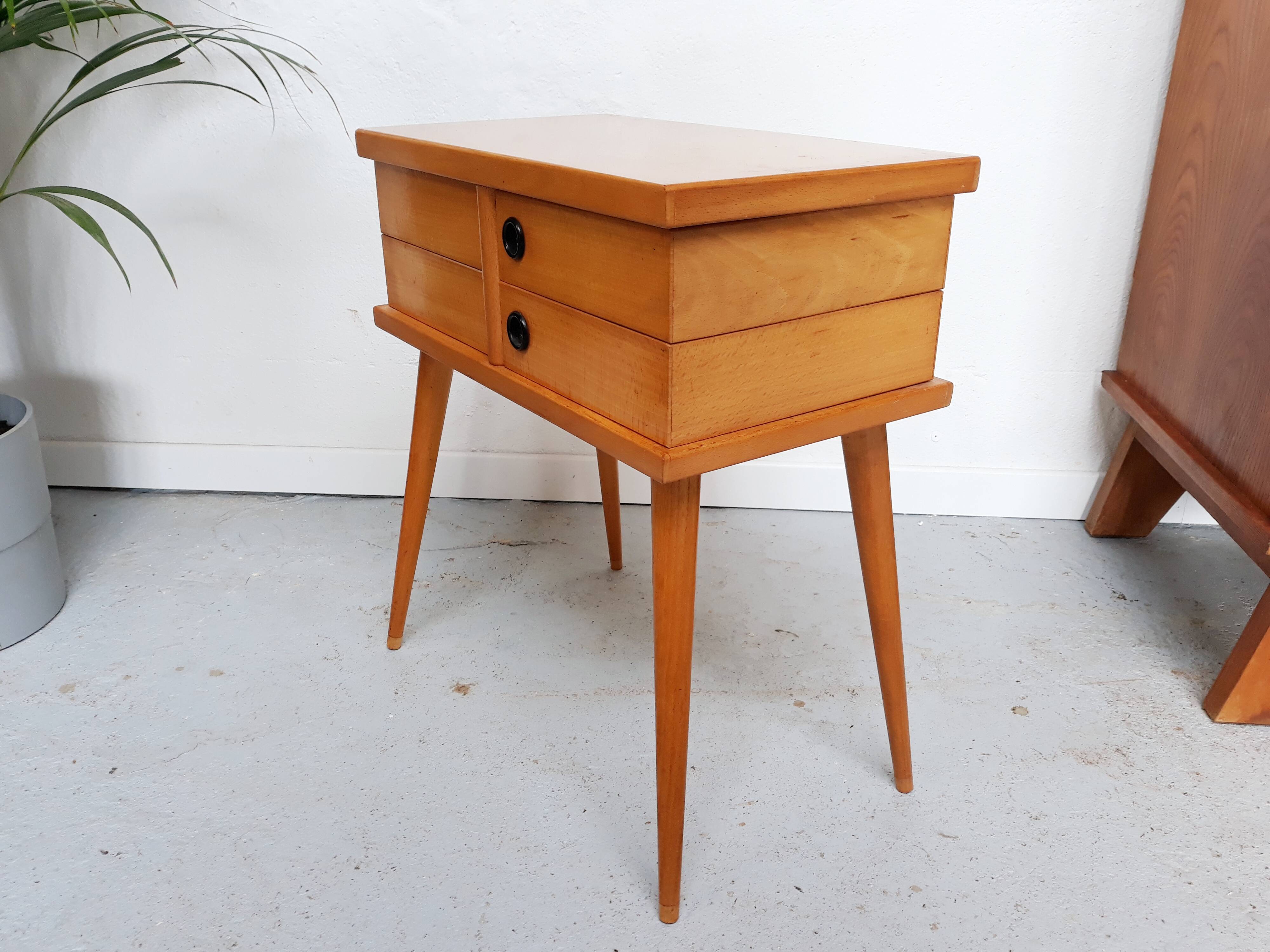 Vintage compass feet sewing worker