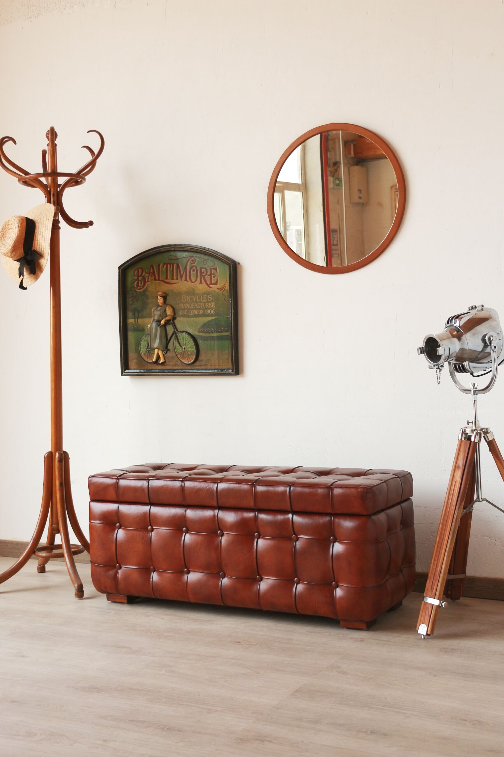 Chesterfield-style leather chest - "Jack" model - Olivier de Schrijver