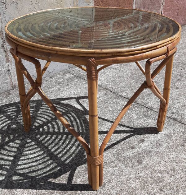 Table basse en rotin/ bambou (plateau verre)