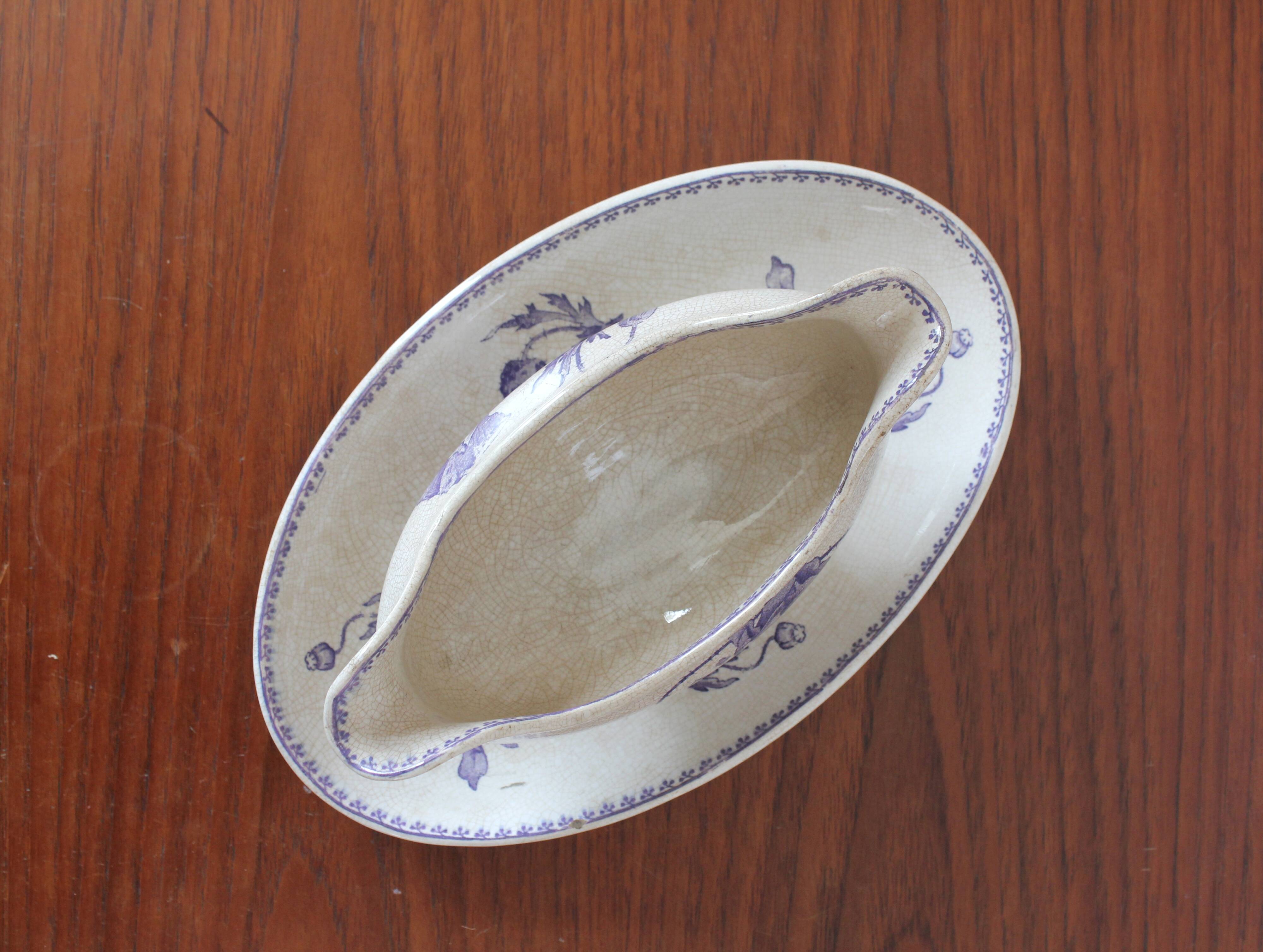 U&C Sarreguemines "Féria" iron clay sauce boat