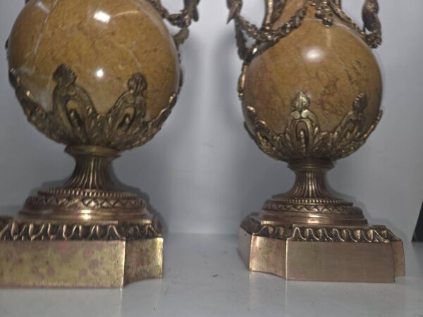 Paire de Cassolettes XIXe Napoléon III en marbre et bronze