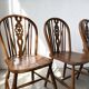 Suite de Quatre Chaises "Windsor"
