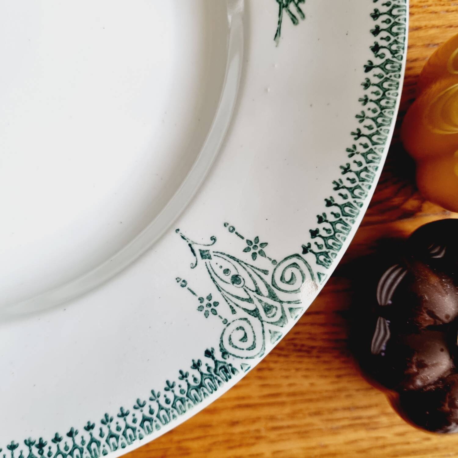 Set of 12 flat plates with slight defects Saint Amand 1932