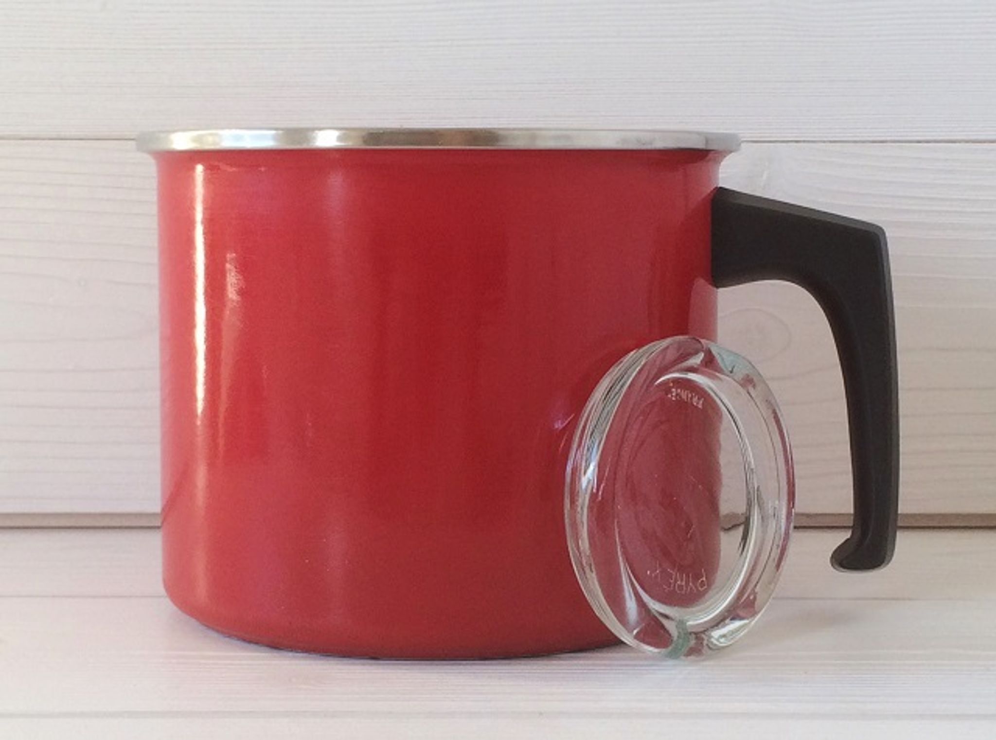 Milk pot - 17 vintage enamelled steel 60/70