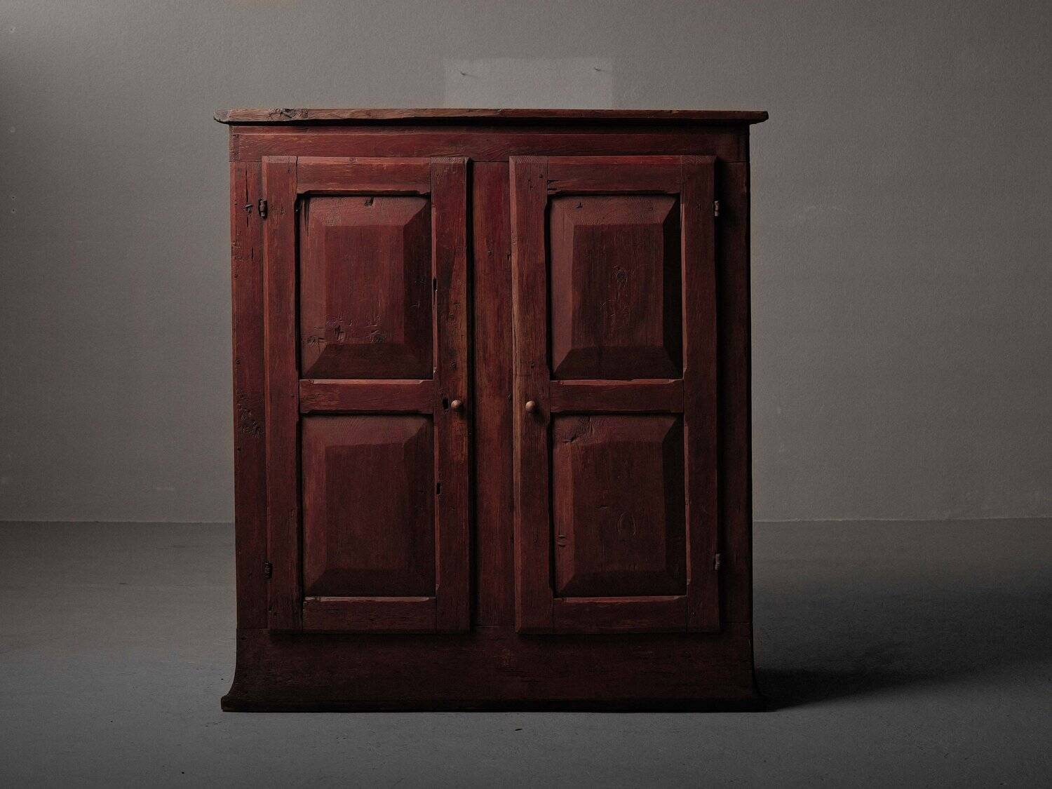 Mountain pine wardrobe – Folk art, Switzerland, 18th century