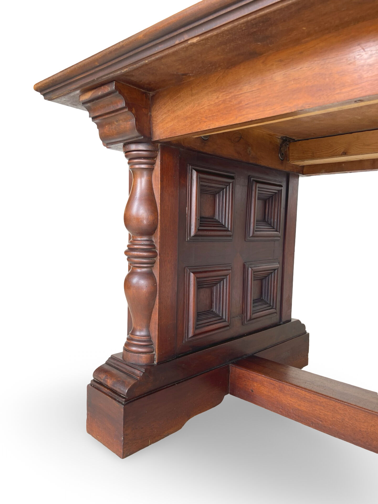 La table à manger extensible de haute qualité de style Renaissance italienne,